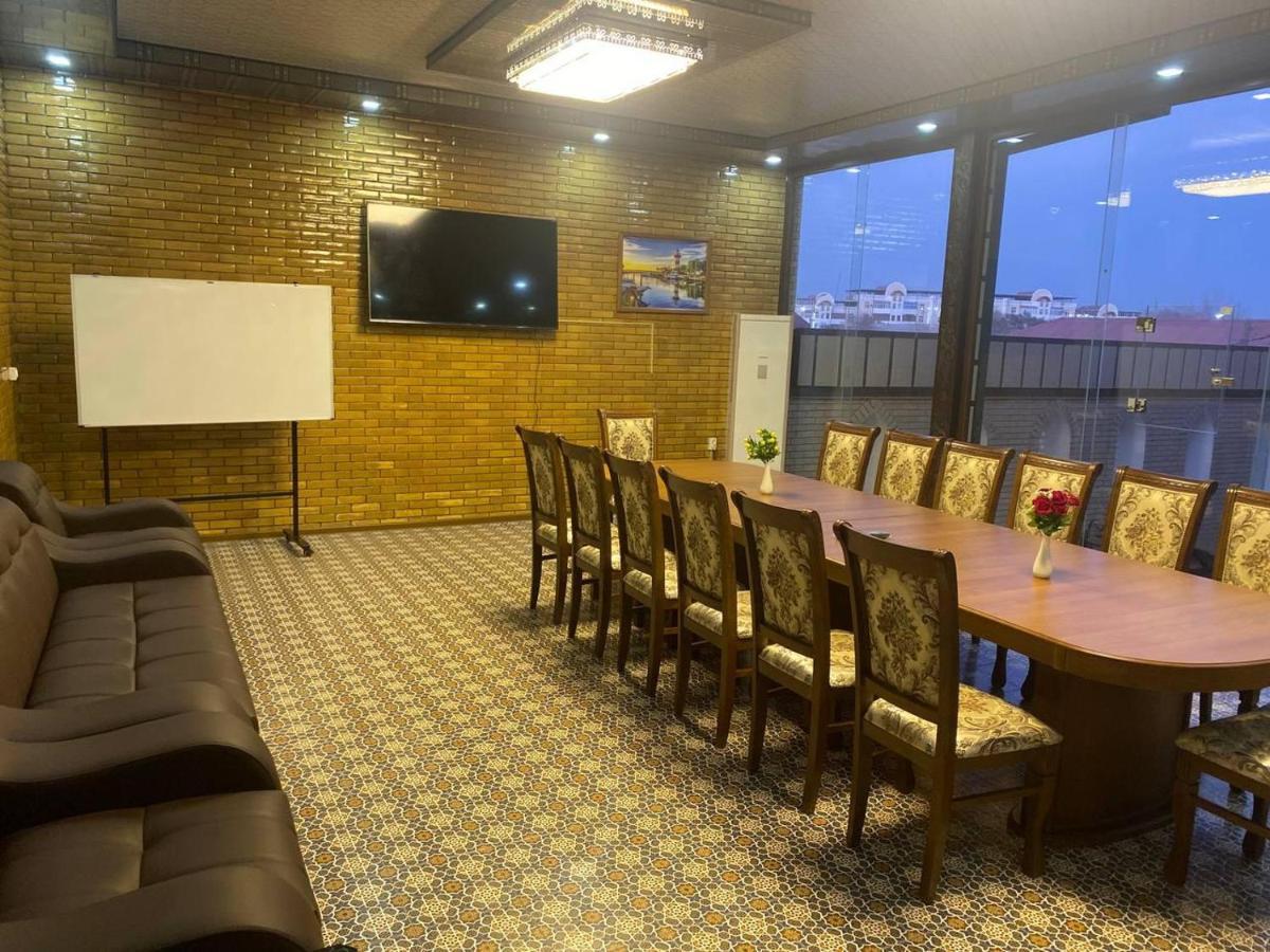 Vostok Hotel Buchara Buitenkant foto