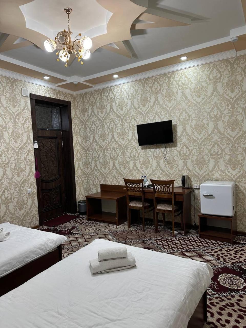 Vostok Hotel Buchara Buitenkant foto