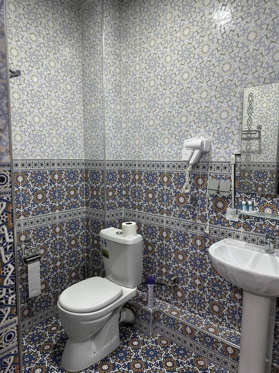 Vostok Hotel Buchara Buitenkant foto