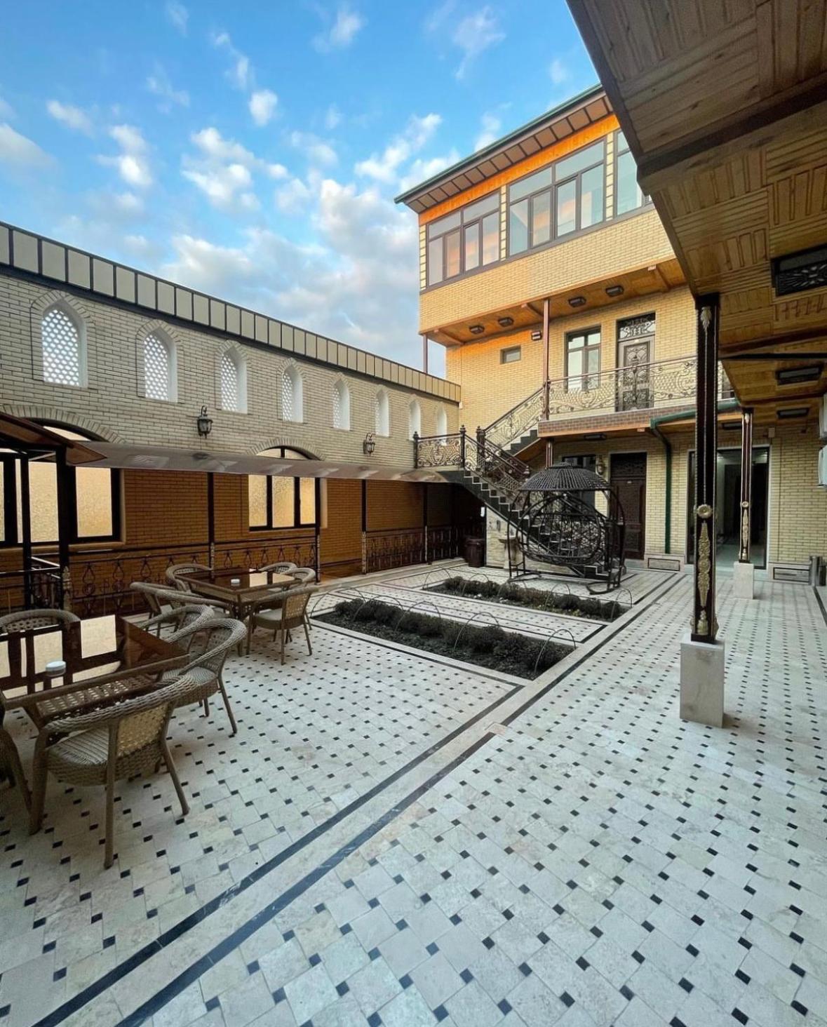 Vostok Hotel Buchara Buitenkant foto