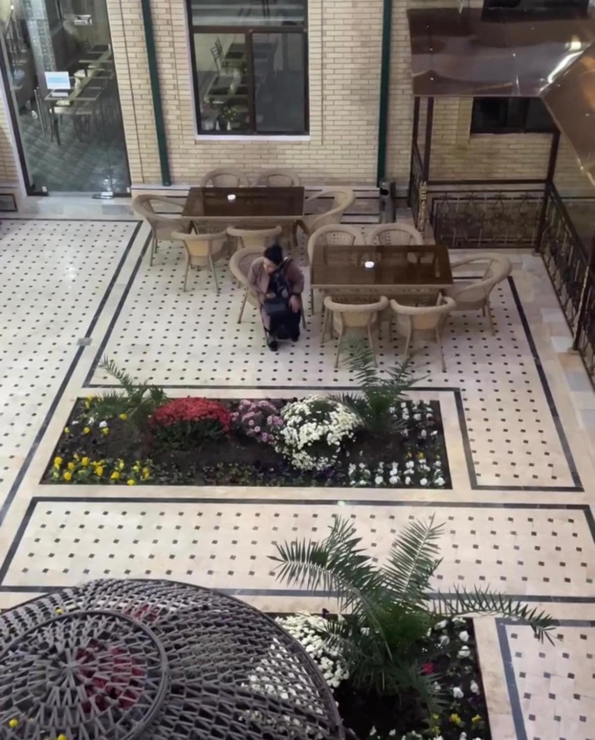 Vostok Hotel Buchara Buitenkant foto